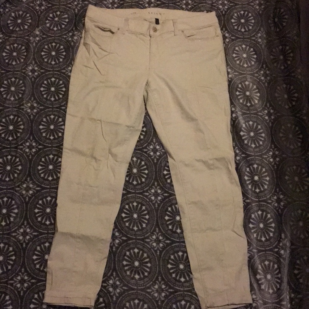 Cream/Offwhite skinny pants